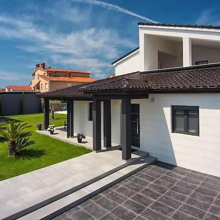 Holiday home D&v Pula